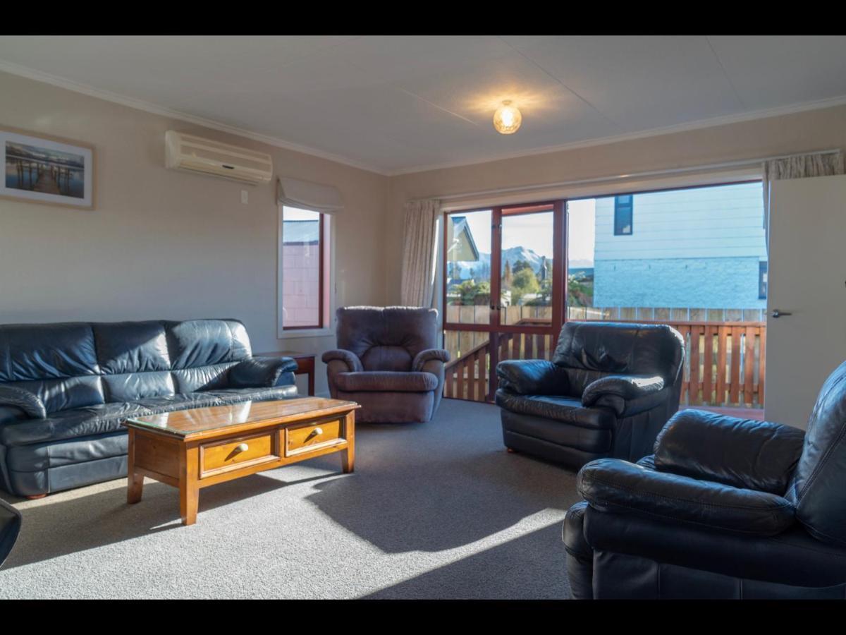 Te Anau Holiday Home - Free Wifi - Free Bikes & Kayaks - Short Walk To Lake & Town - Top Views Kültér fotó