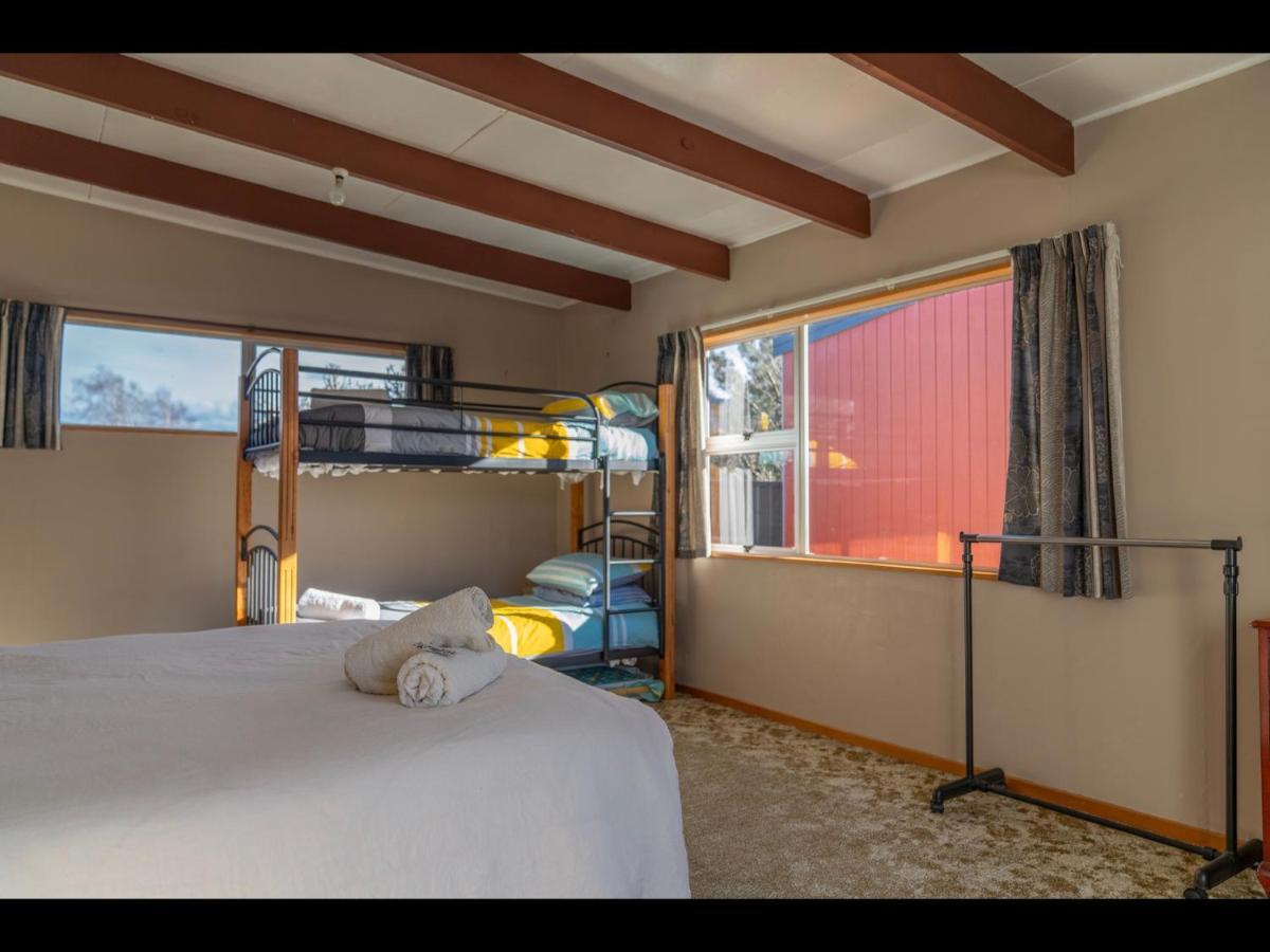 Te Anau Holiday Home - Free Wifi - Free Bikes & Kayaks - Short Walk To Lake & Town - Top Views Kültér fotó