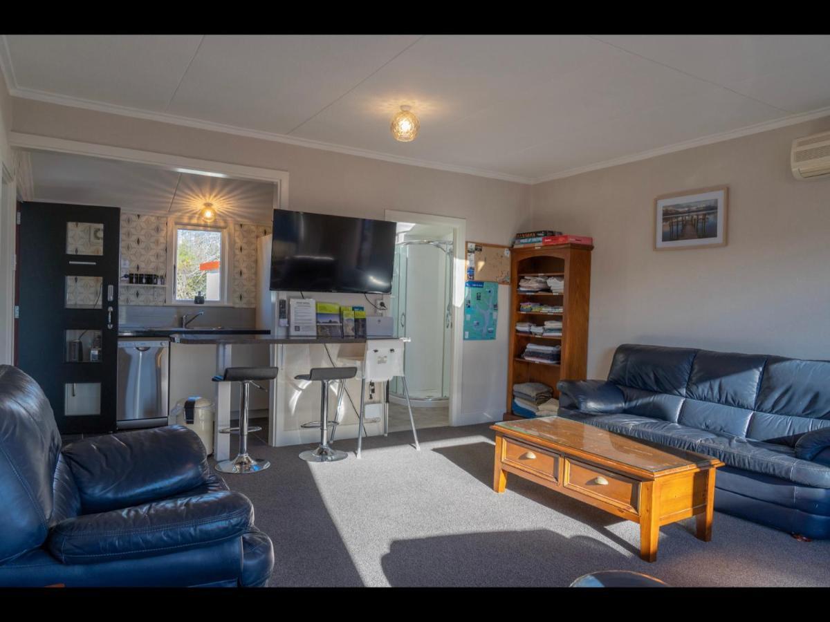 Te Anau Holiday Home - Free Wifi - Free Bikes & Kayaks - Short Walk To Lake & Town - Top Views Kültér fotó