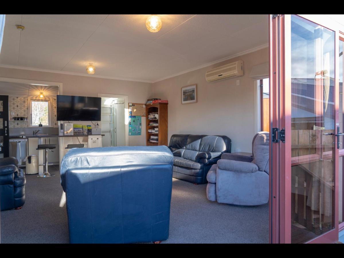 Te Anau Holiday Home - Free Wifi - Free Bikes & Kayaks - Short Walk To Lake & Town - Top Views Kültér fotó